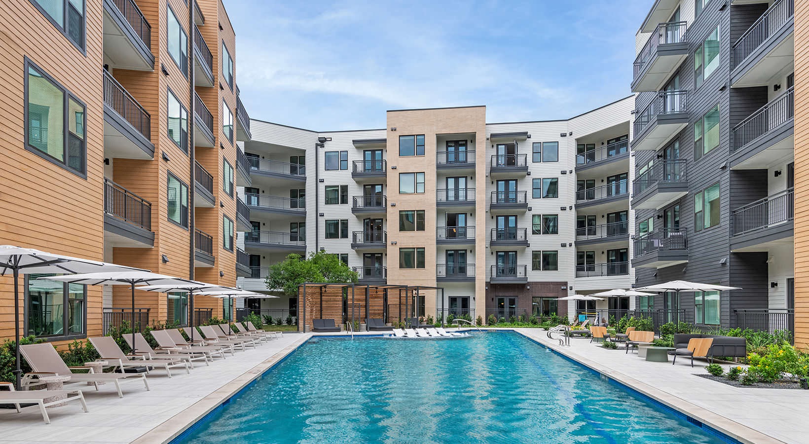 Austin Condo: 10100 Metropolitan Dr