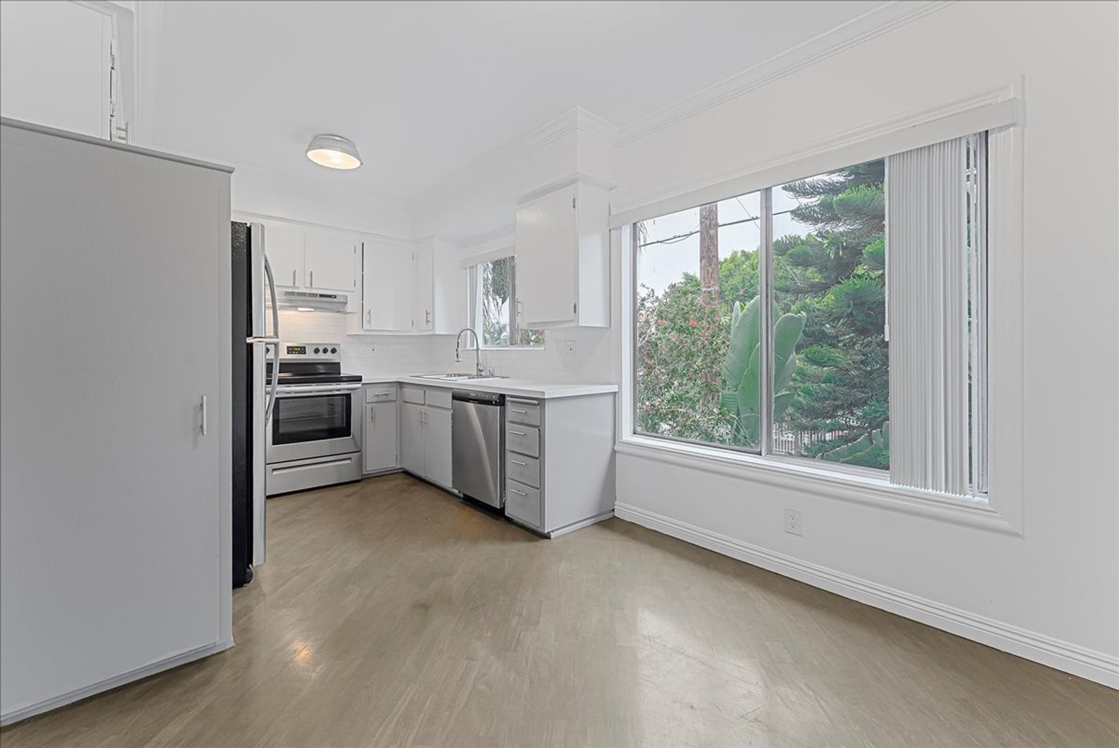 North Hollywood Condo: 11661 Erwin Street