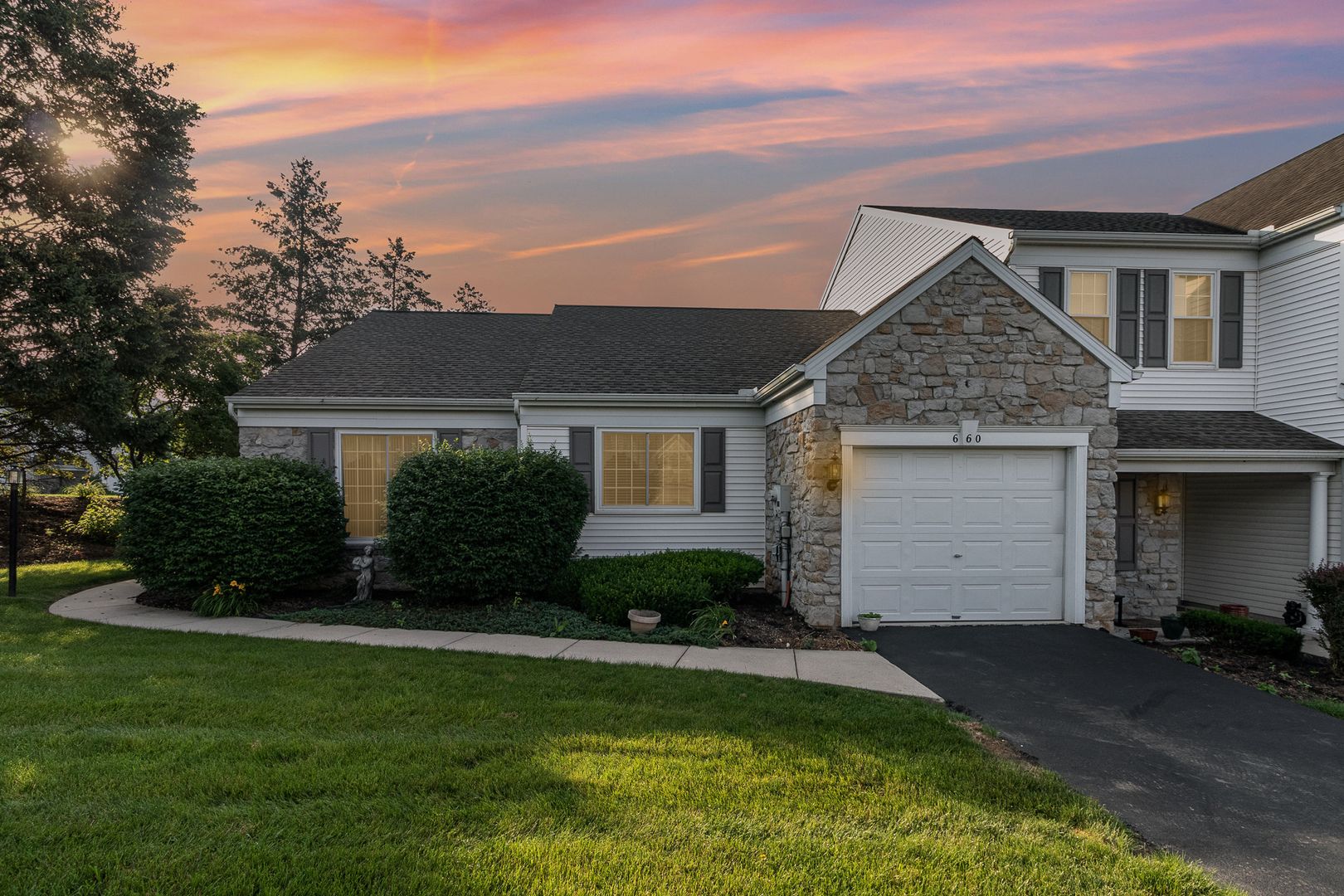 Hummelstown House: 660 Springhouse Lane