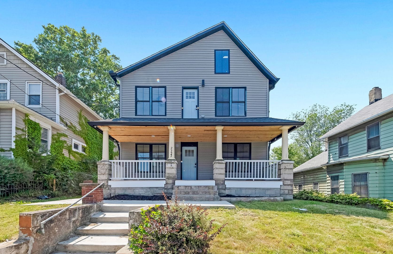 Cleveland Condo: 2322 Scranton Rd