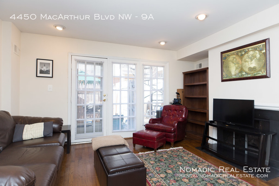 Washington Condo: 4450 Macarthur Blvd NW