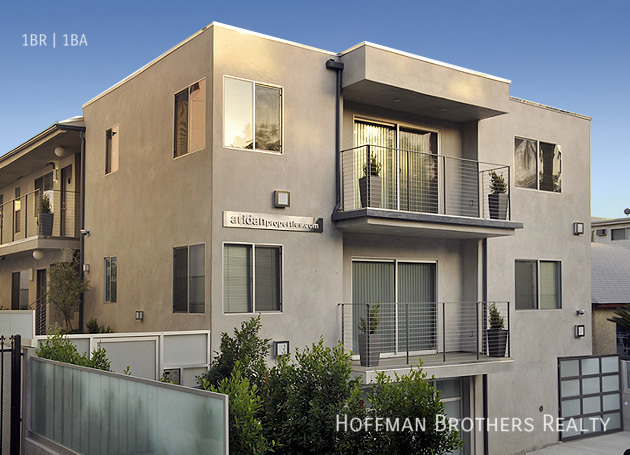 Los Angeles Condo: 1418 N Poinsettia Pl