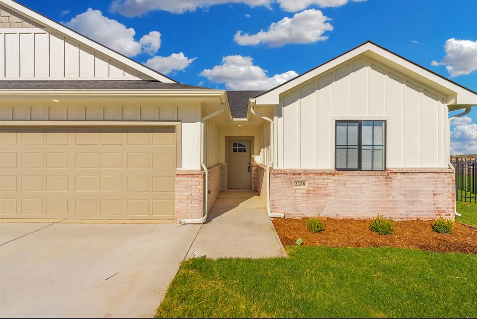 Goddard House: 2157 W Elk Ridge Ave