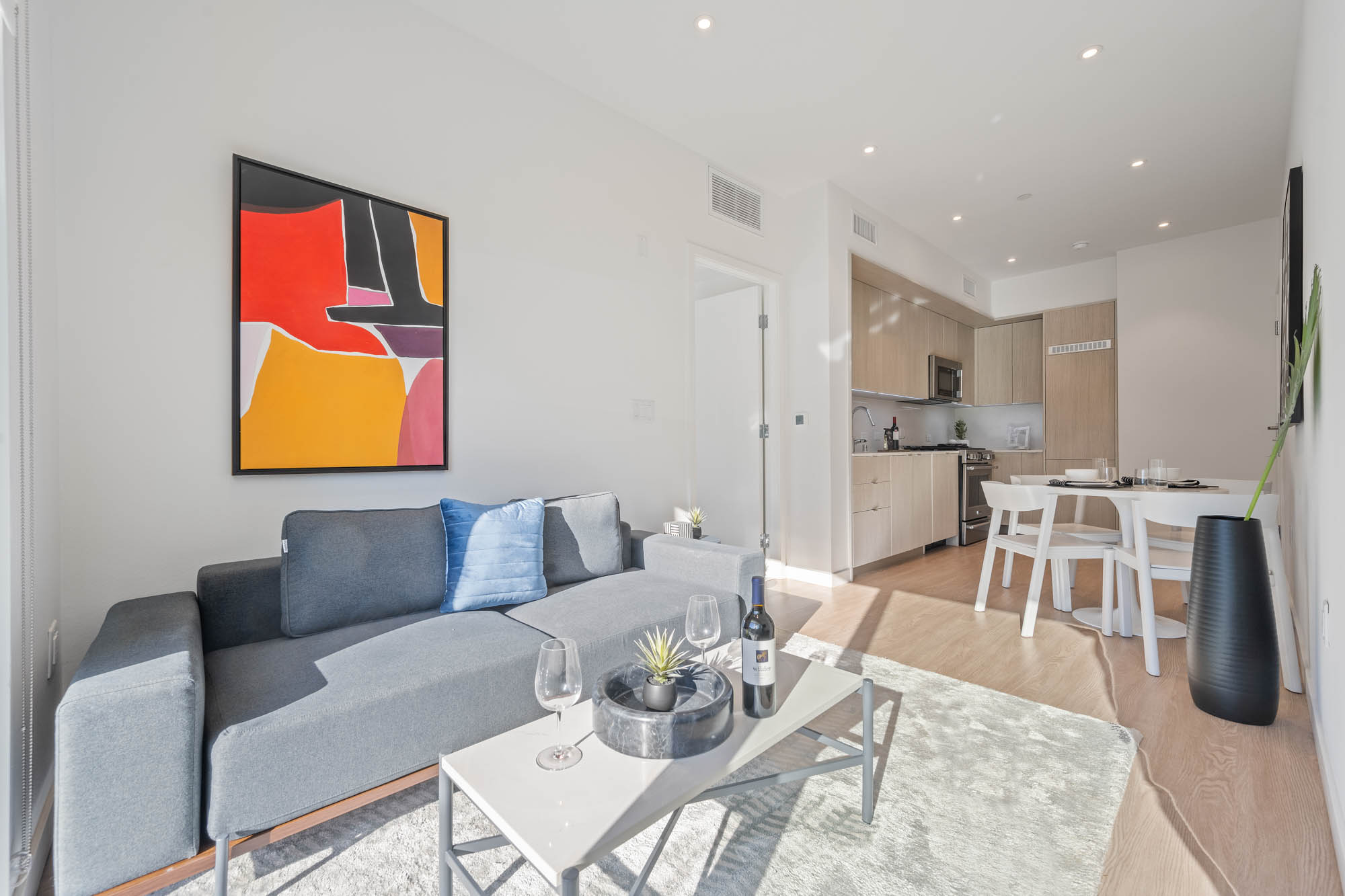 Los Angeles Apartment: 8820 Belford Ave