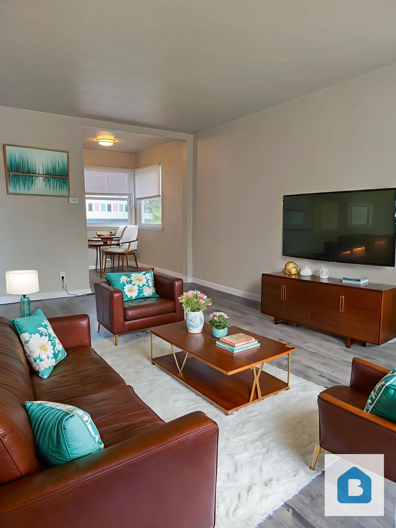 Pueblo Condo: 123 W Grant Ave.