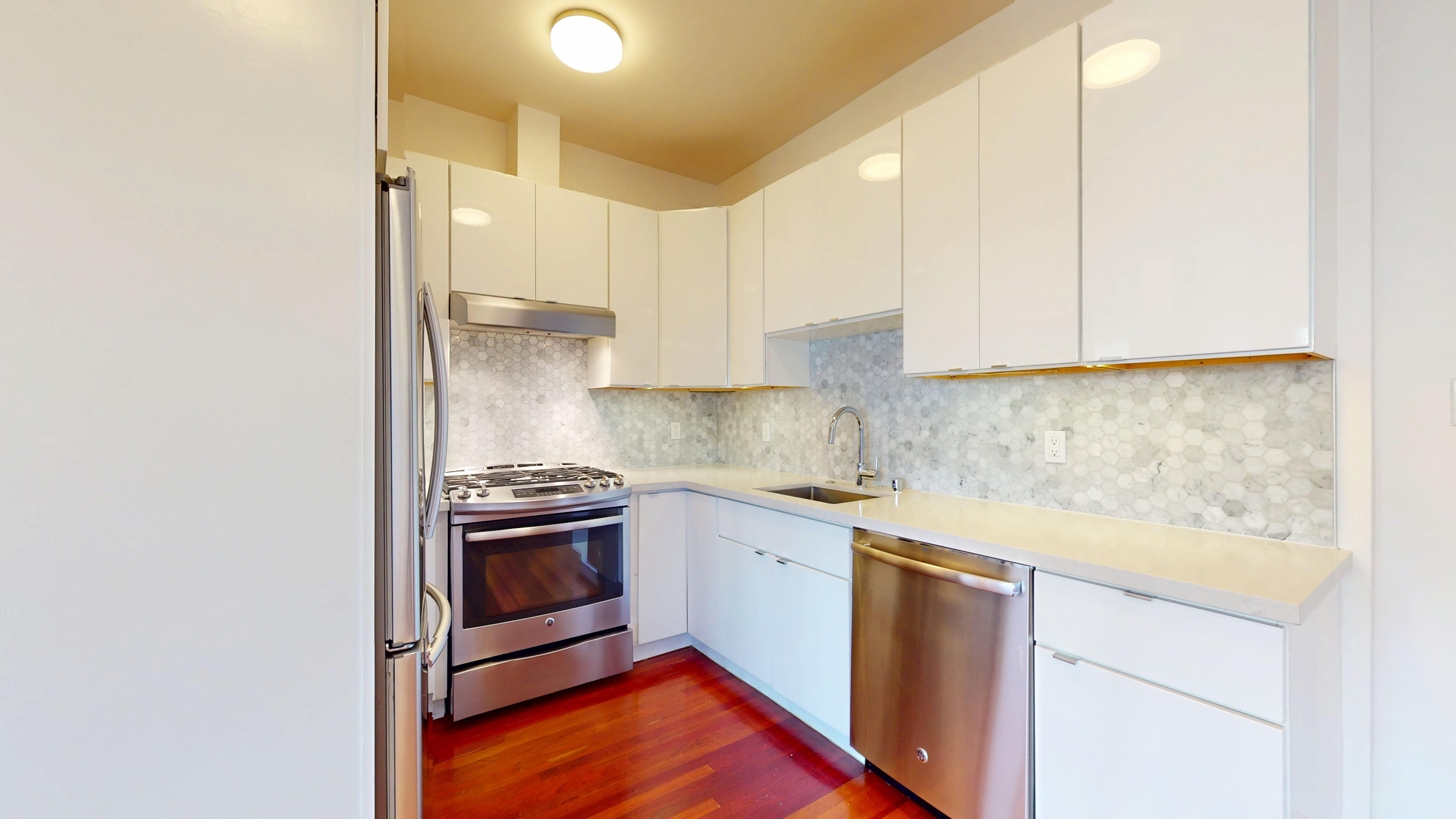 San Francisco Condo: 1433 Clay St