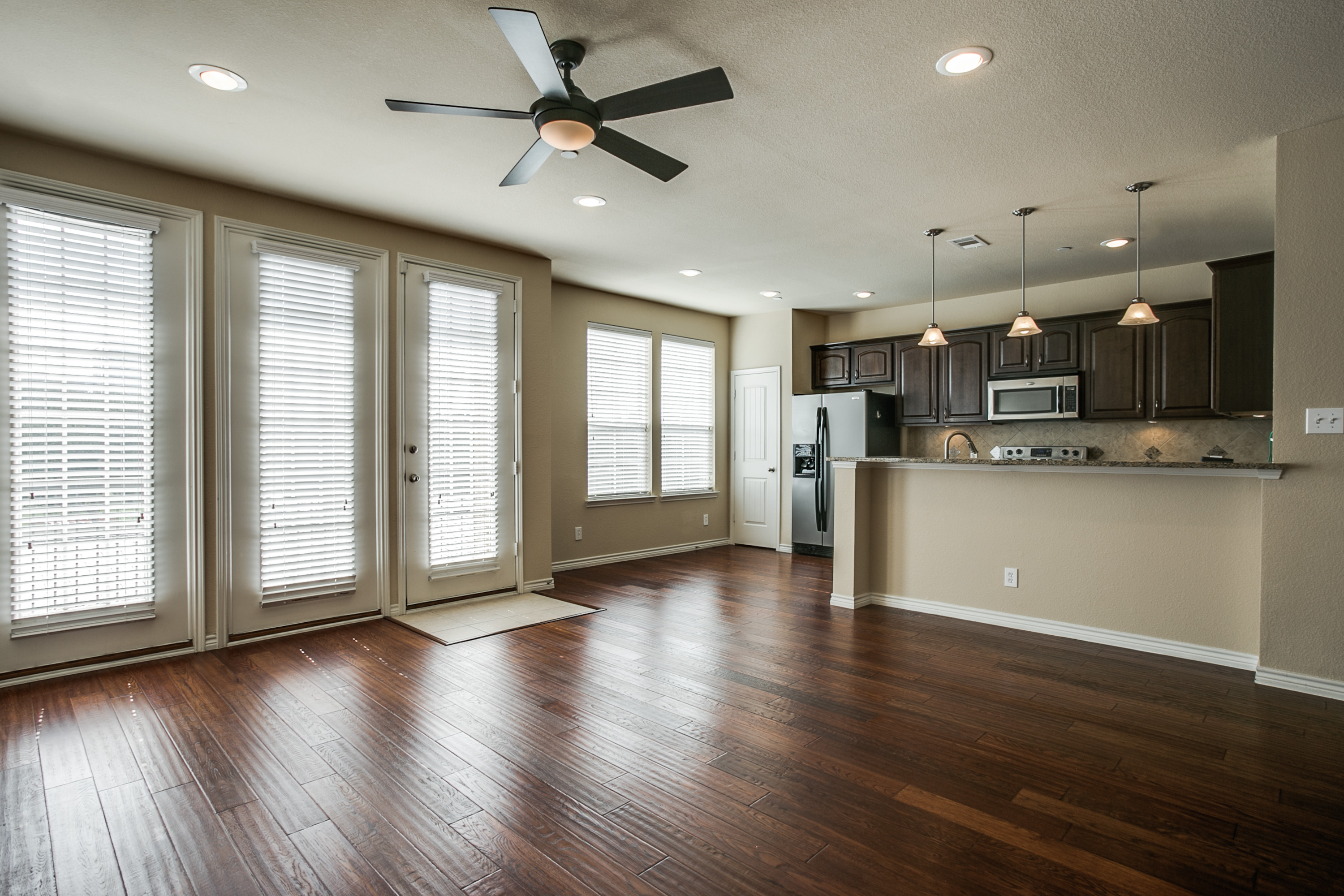 Fort Worth Townhome: 950 Henderson St