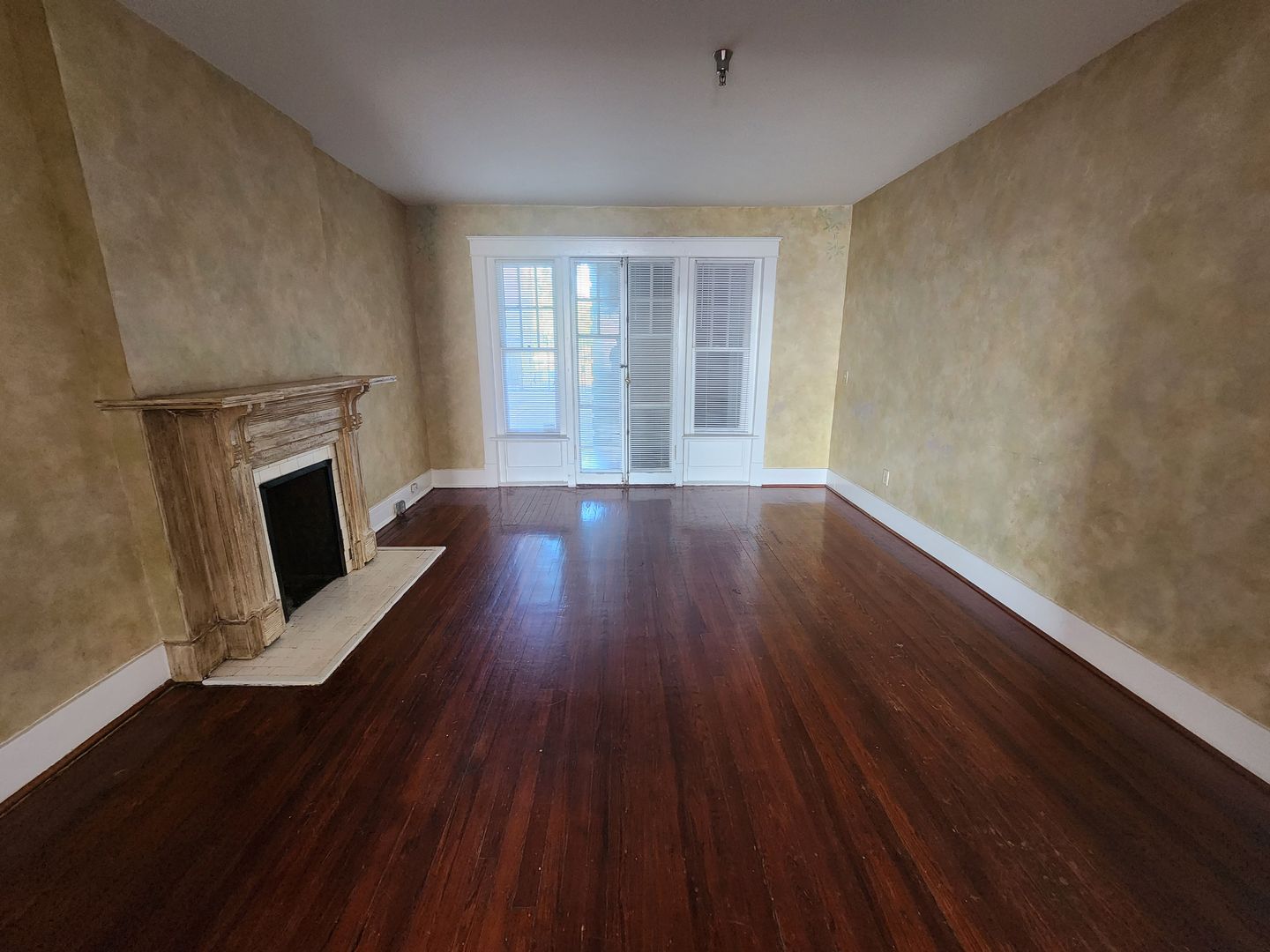 Macon Apartment: 855 Mulberry St