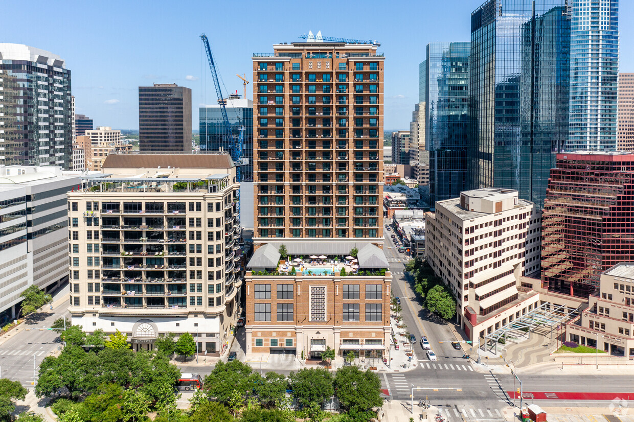 Austin Condo: 441 Guadalupe St