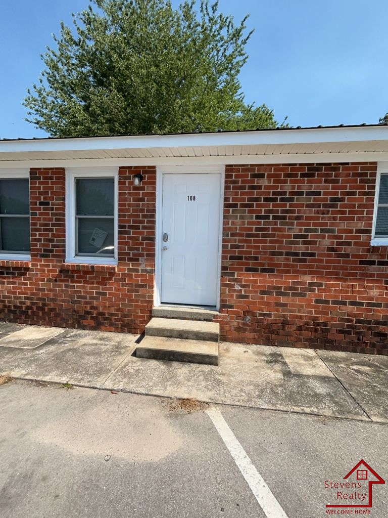 Mcminnville Apartment: 500 Skyline Dr