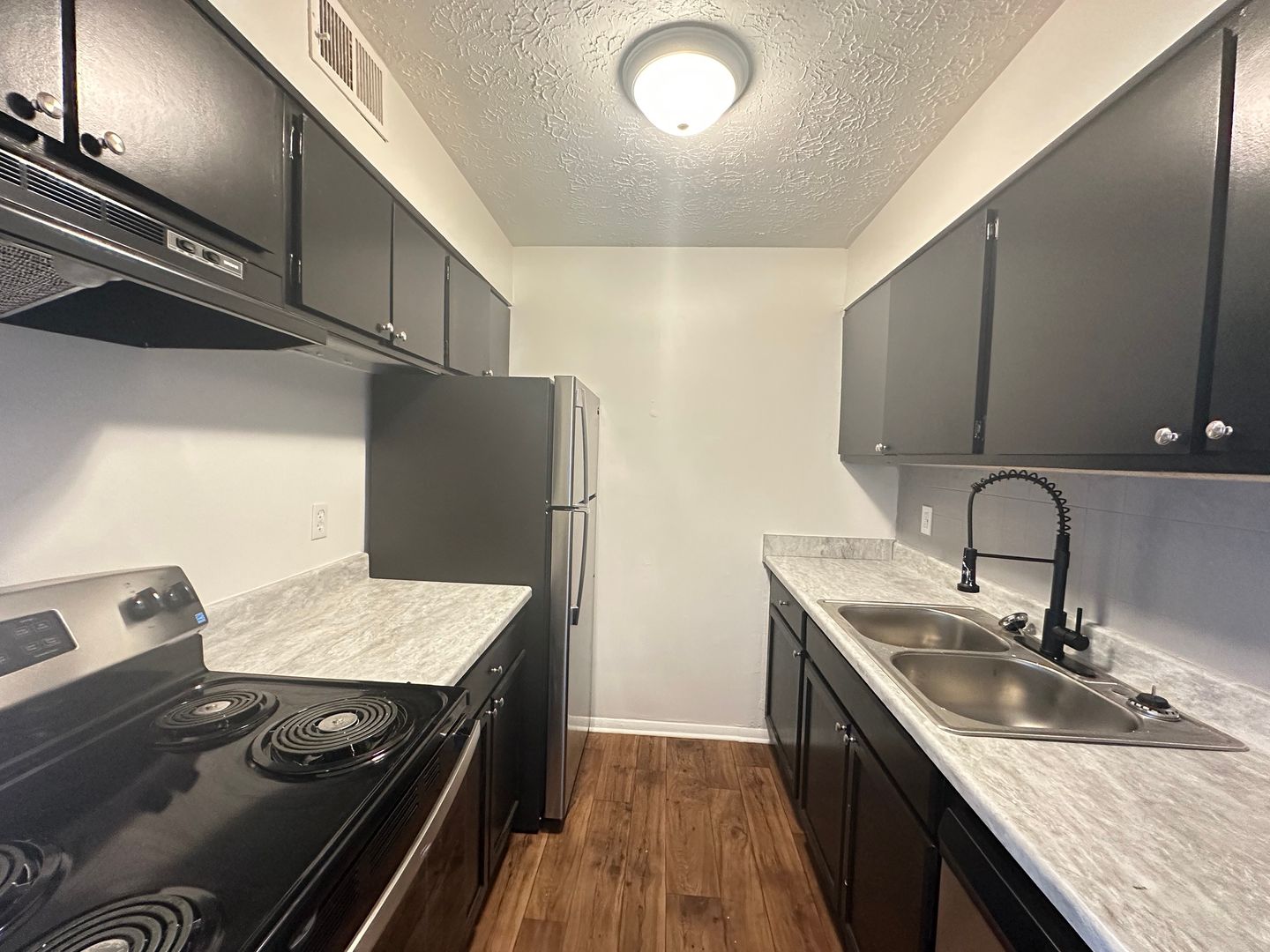 Lexington Apartment: 1349 Devonport Dr