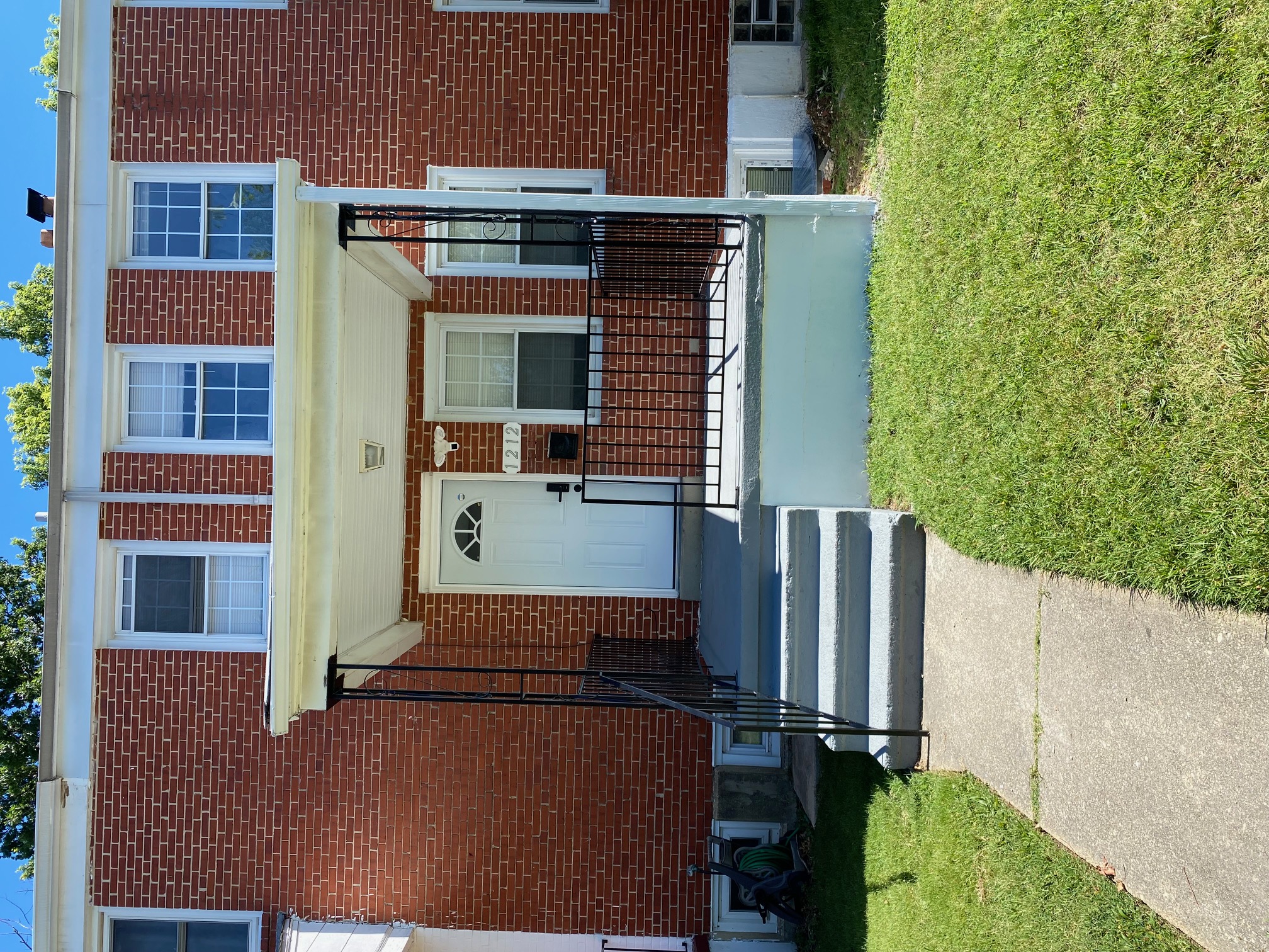 Baltimore Townhome: 1212 Sherwood Ave