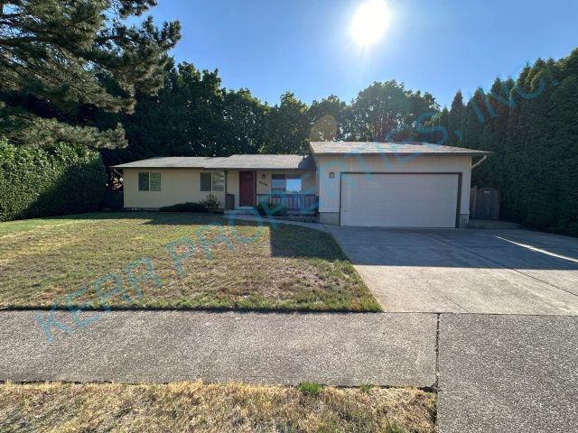 Gresham House: 2530 NE Hale Ave.