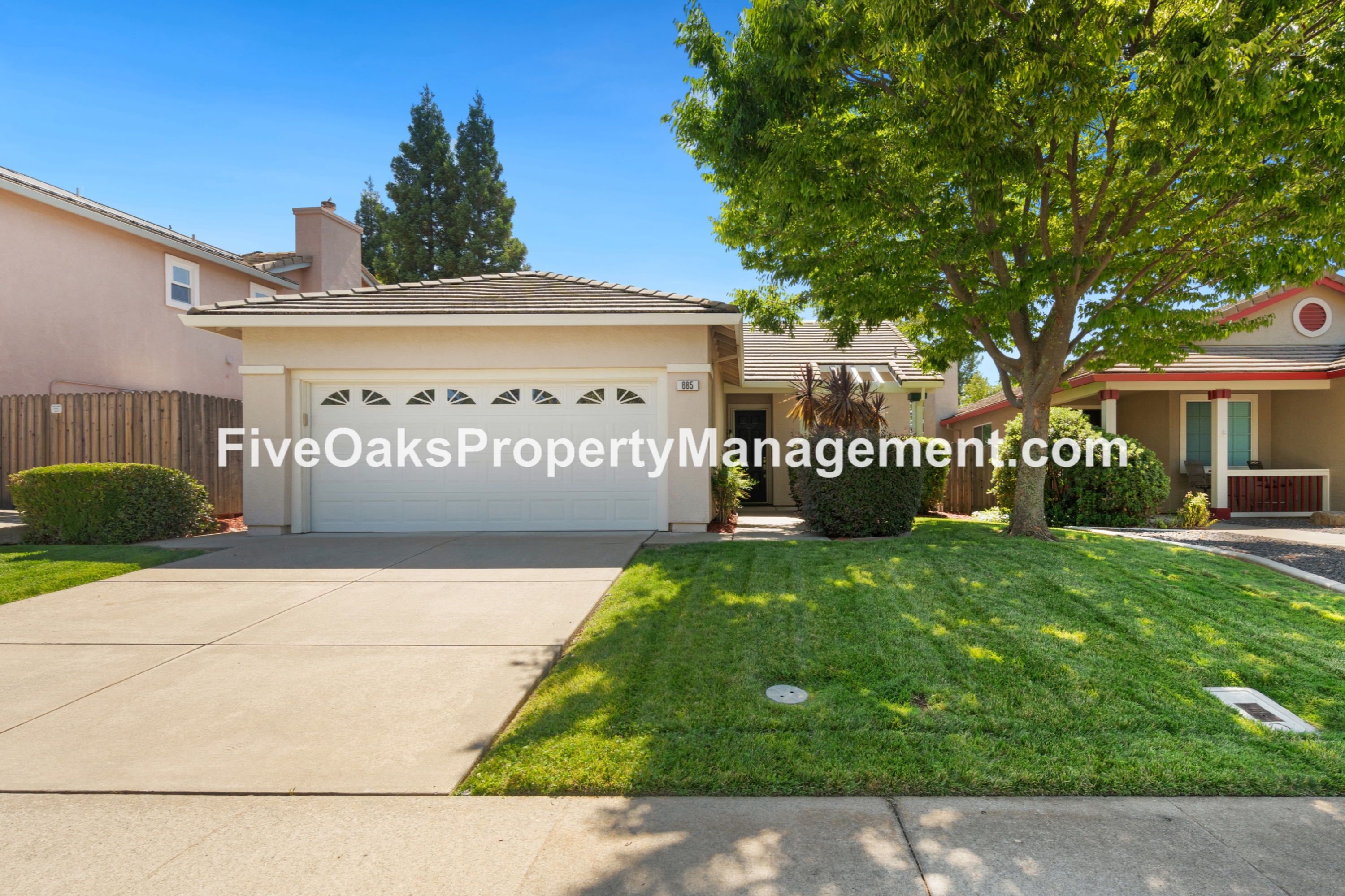 Folsom House: 885 Rathbone Cir