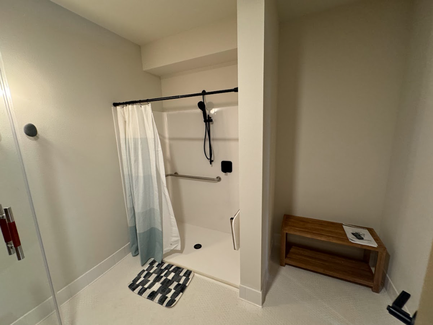 Madison Apartment: 306 S Paterson St