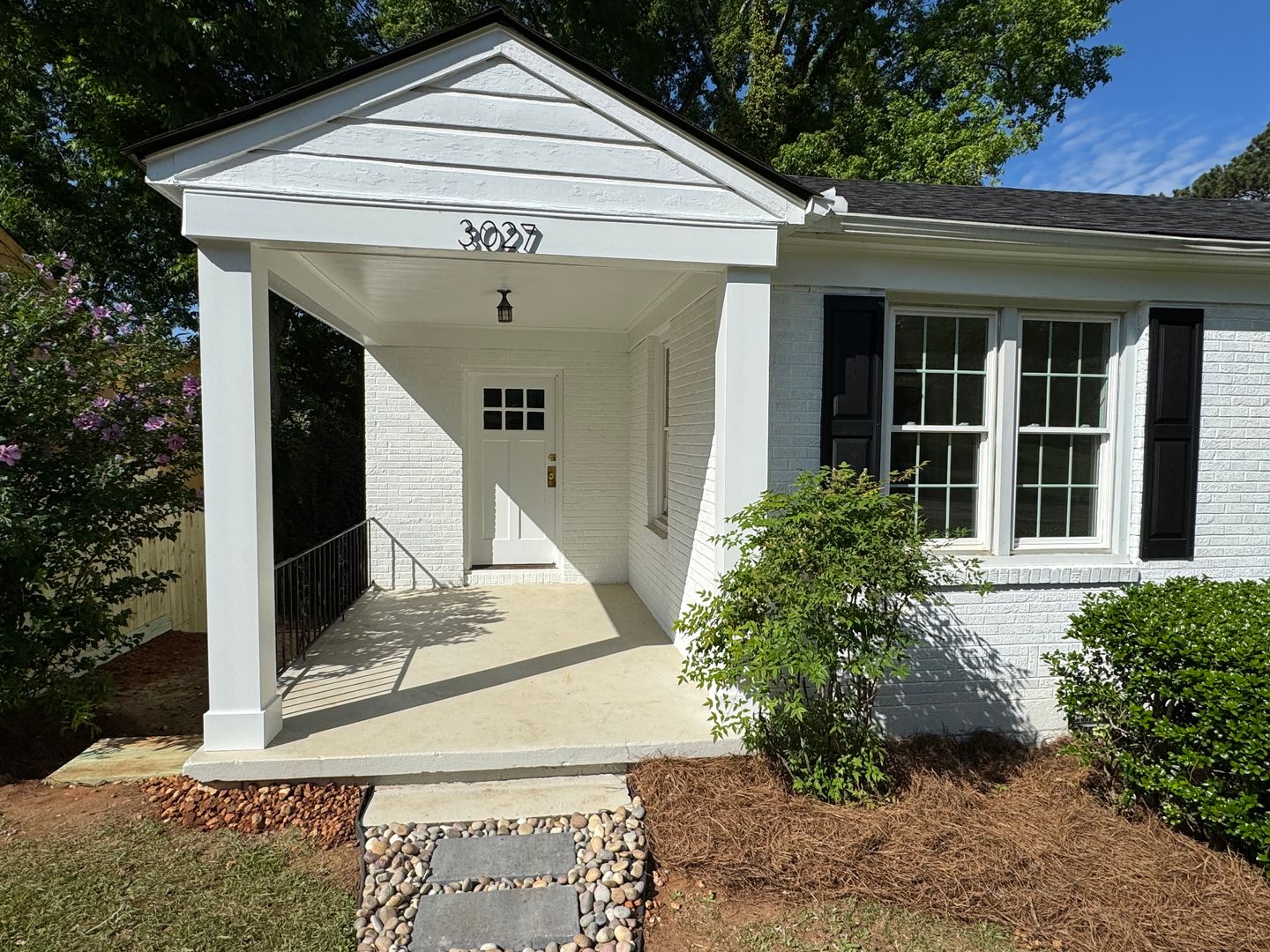 Columbia House: 3027 Lindsay Street