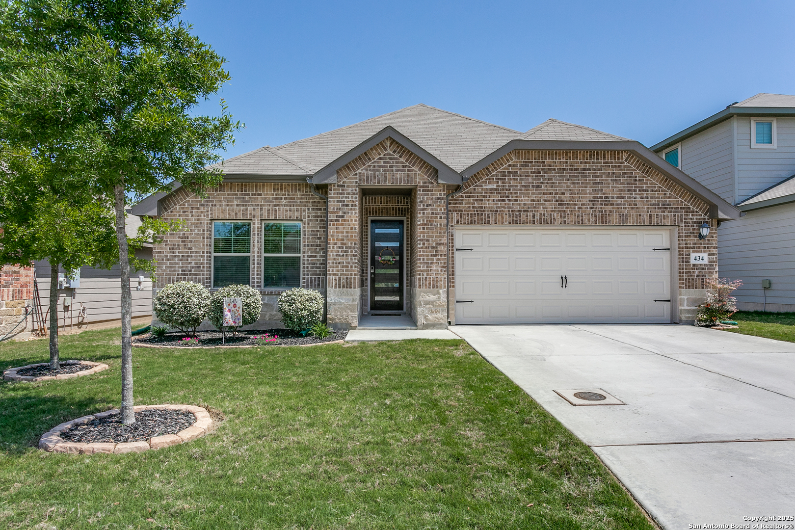 Cibolo House: 434 Shelton Pass