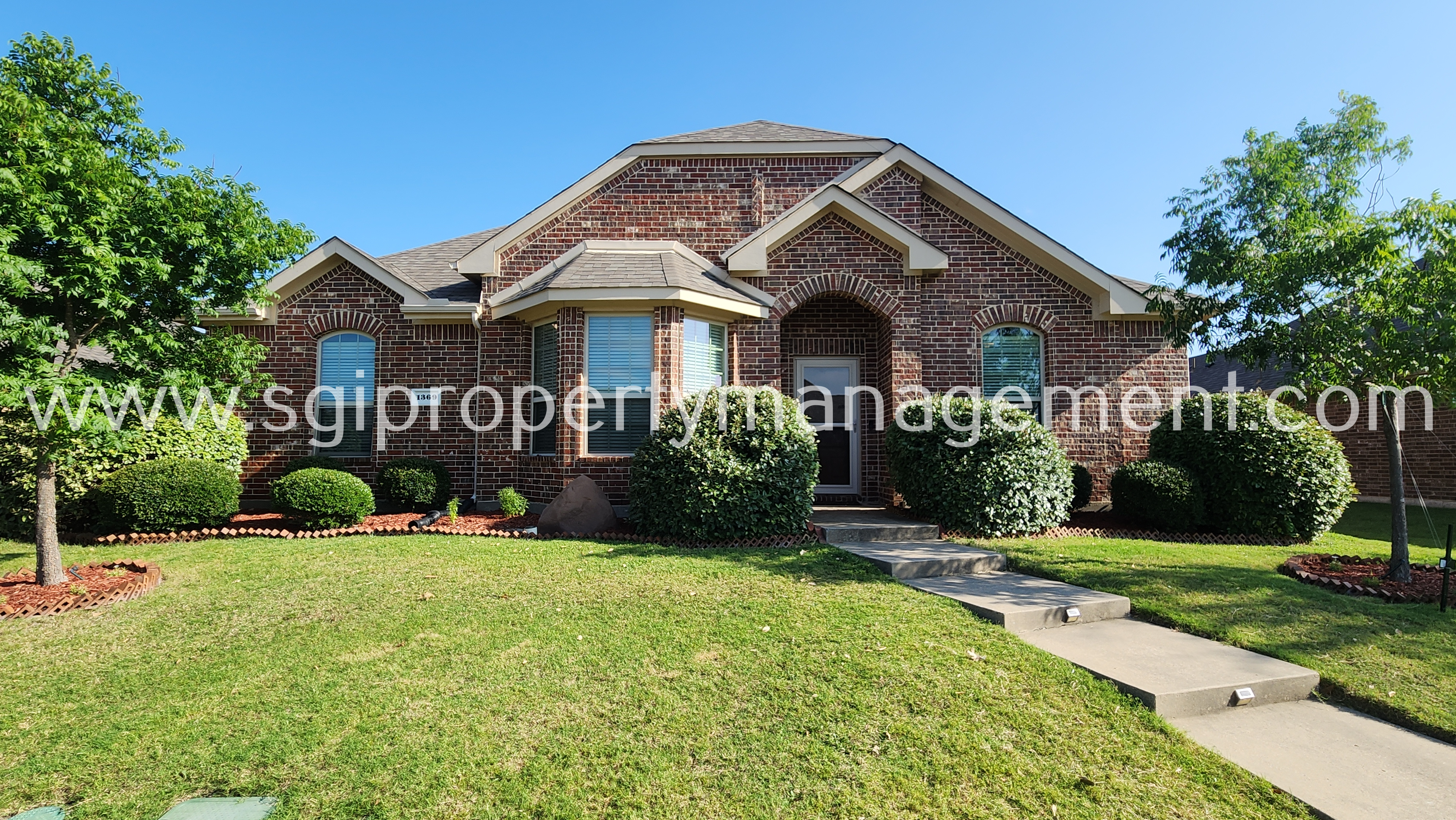 Rockwall House: 1369 Crescent Cove Dr