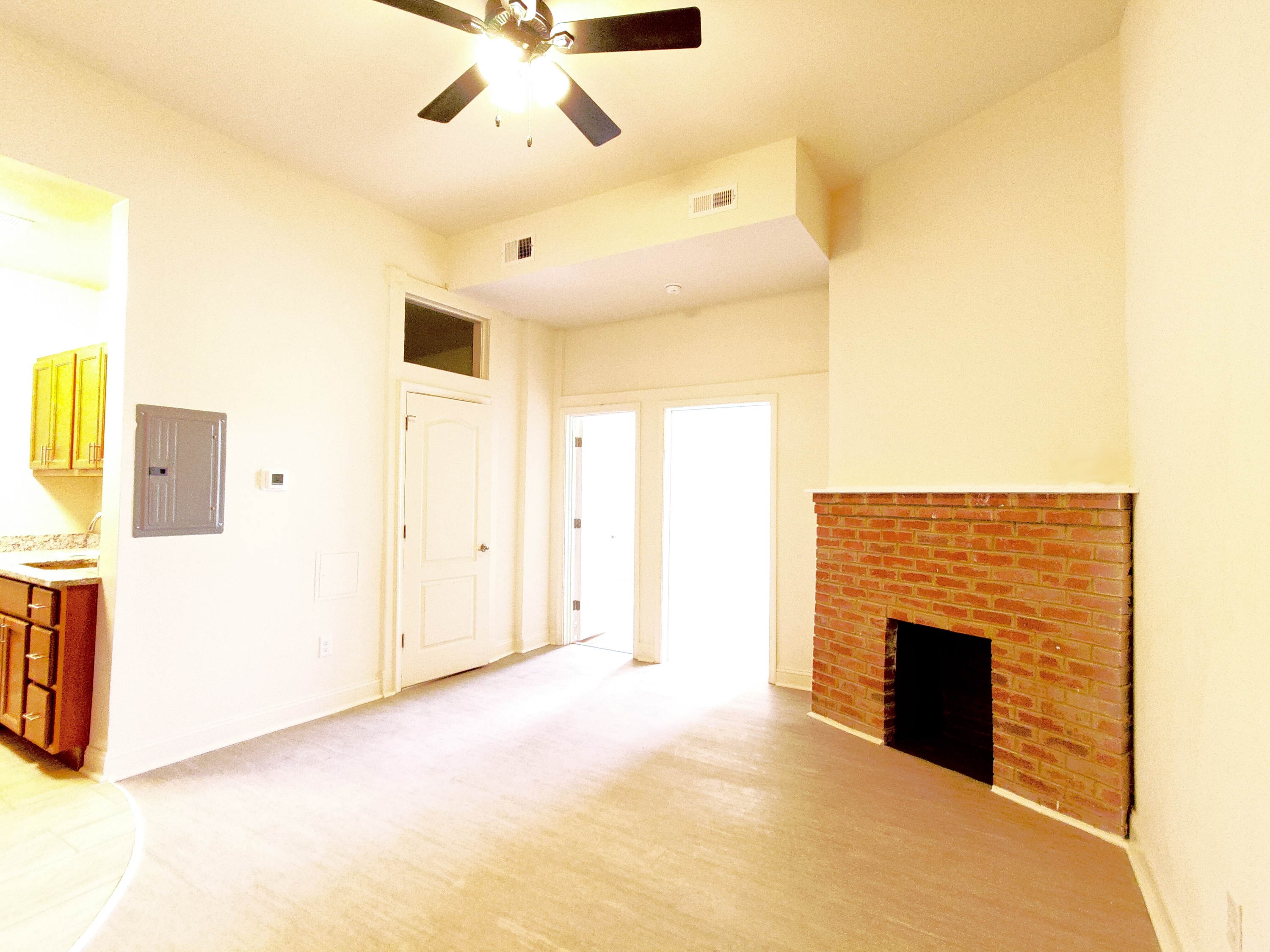 Baltimore Condo: 1812 Eutaw Pl #310