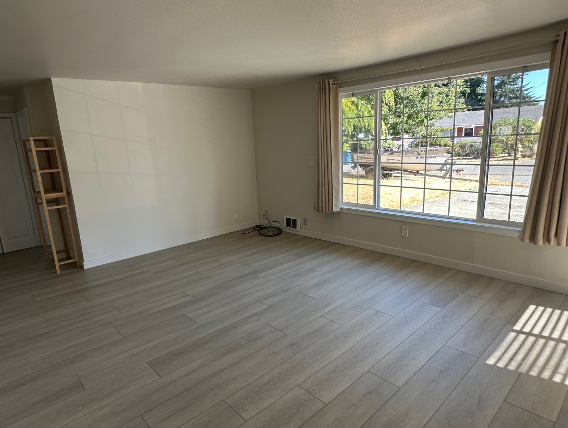 Edmonds House: 7819 203rd St SW
