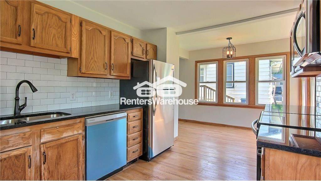 Saint Paul House: 861 Algonquin Ave