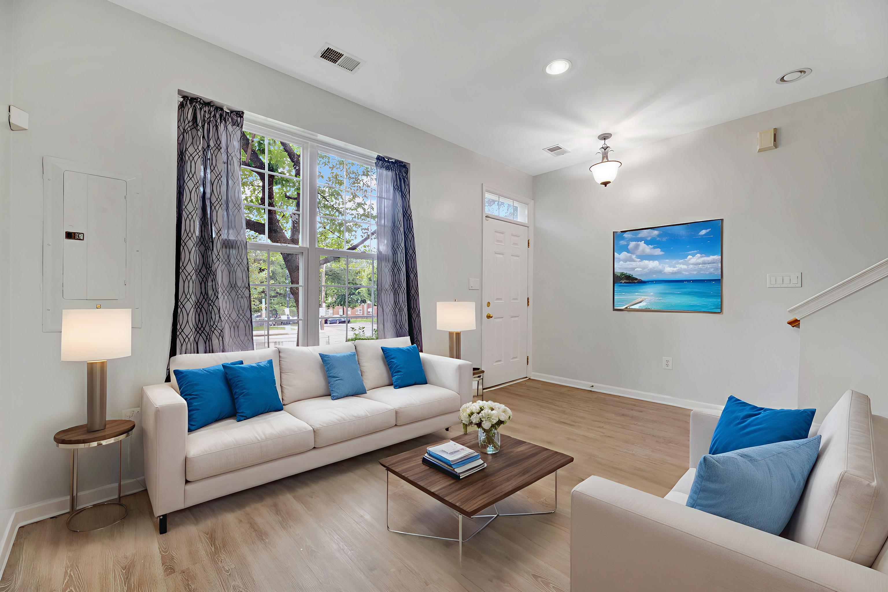 Washington House: 4287 S Capitol St SW