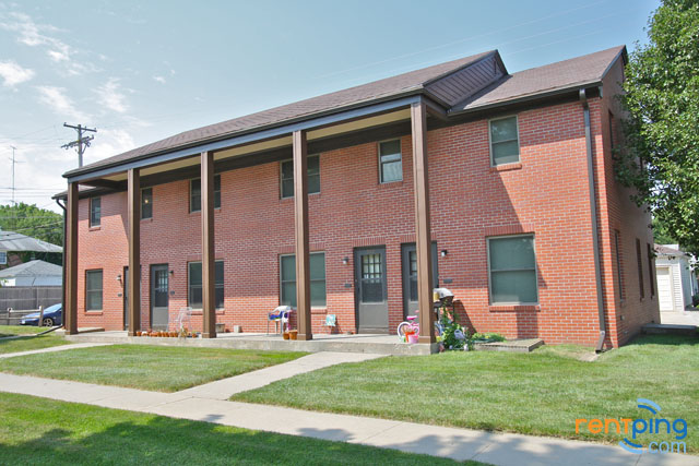 Lincoln Condo: 3143 South ST