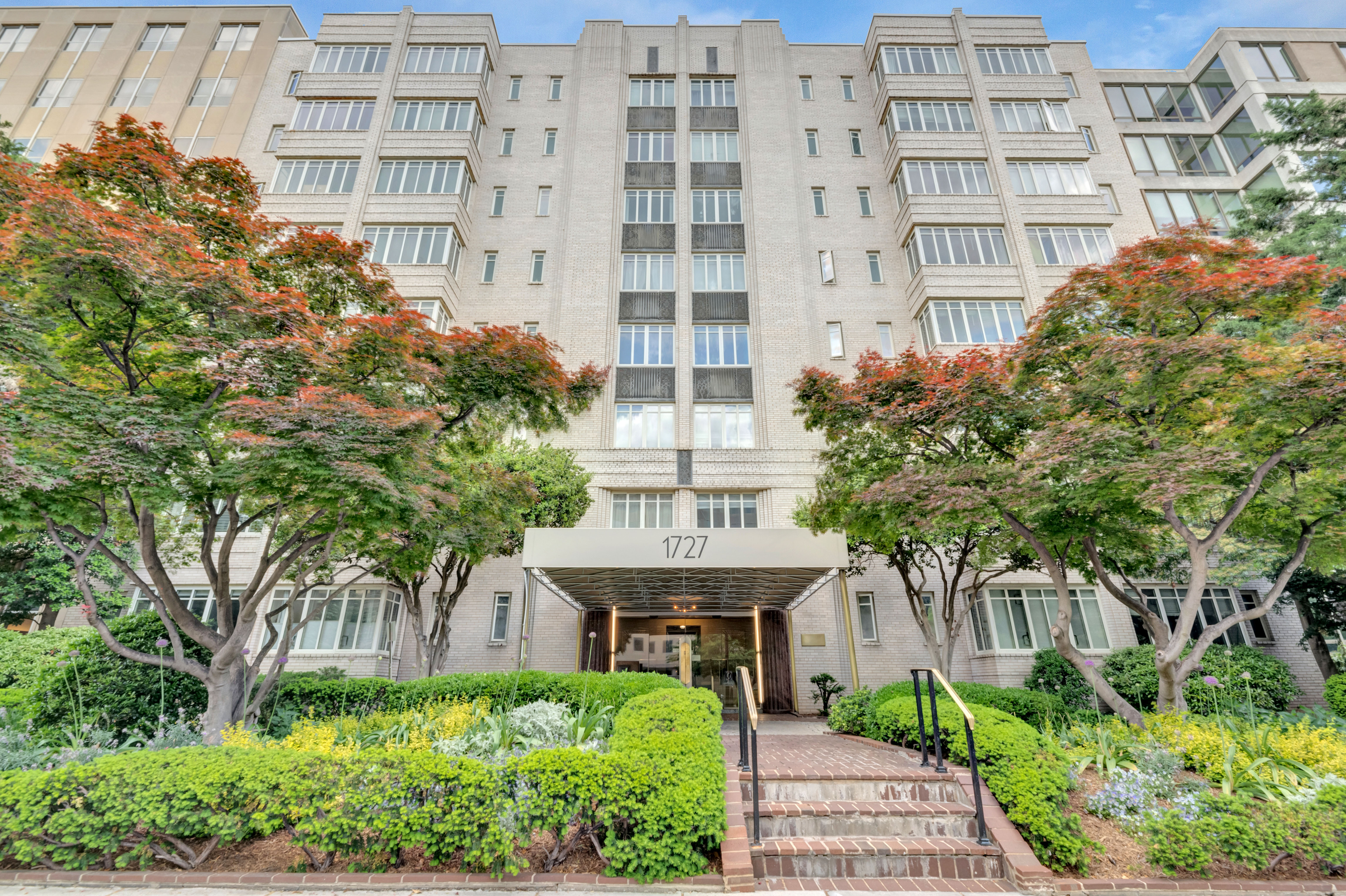Washington Condo: 1727 Massachusetts Ave NW