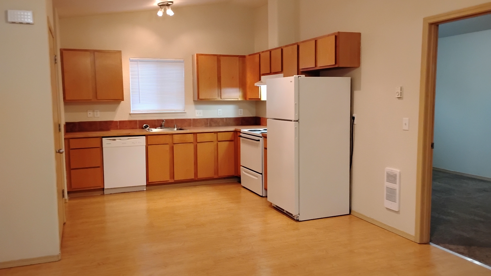 Vancouver Apartment: 5515 NE 82nd Ave