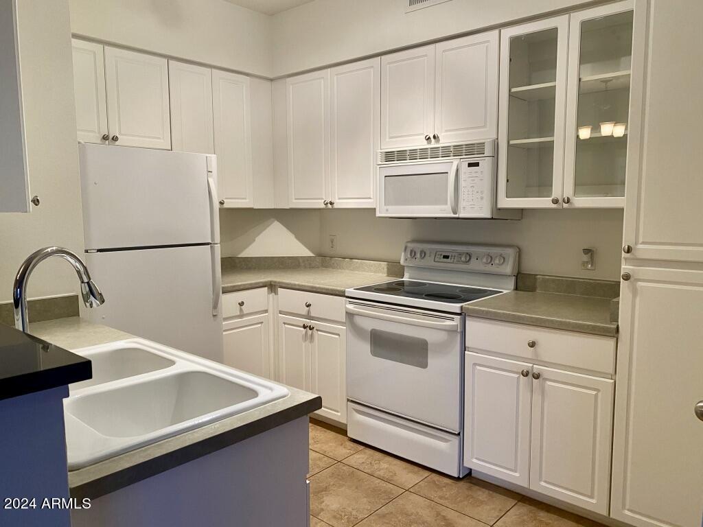 Phoenix Condo: 1701 East Colter Street