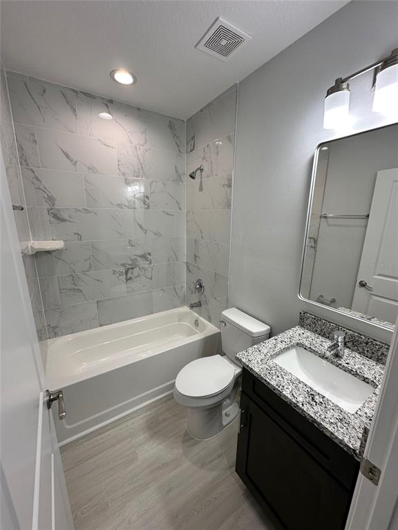 Port Charlotte Condo: 2096 Fernwood Street