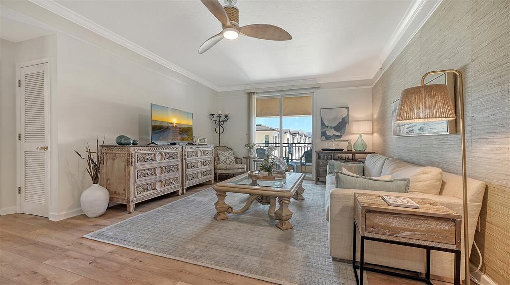 Sarasota Condo: 750 North Tamiami Trail