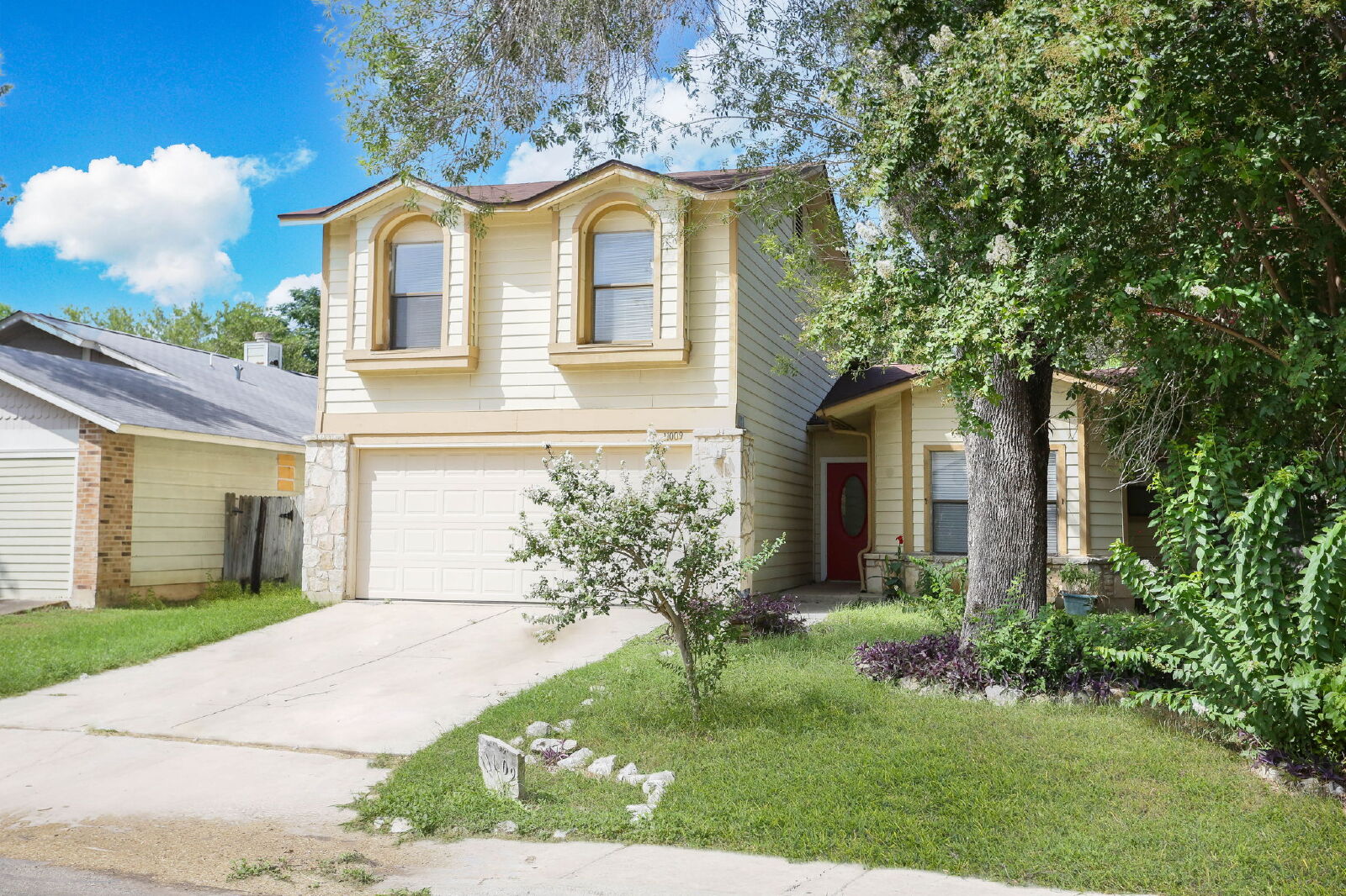 San Antonio House: 11009 Almond Park