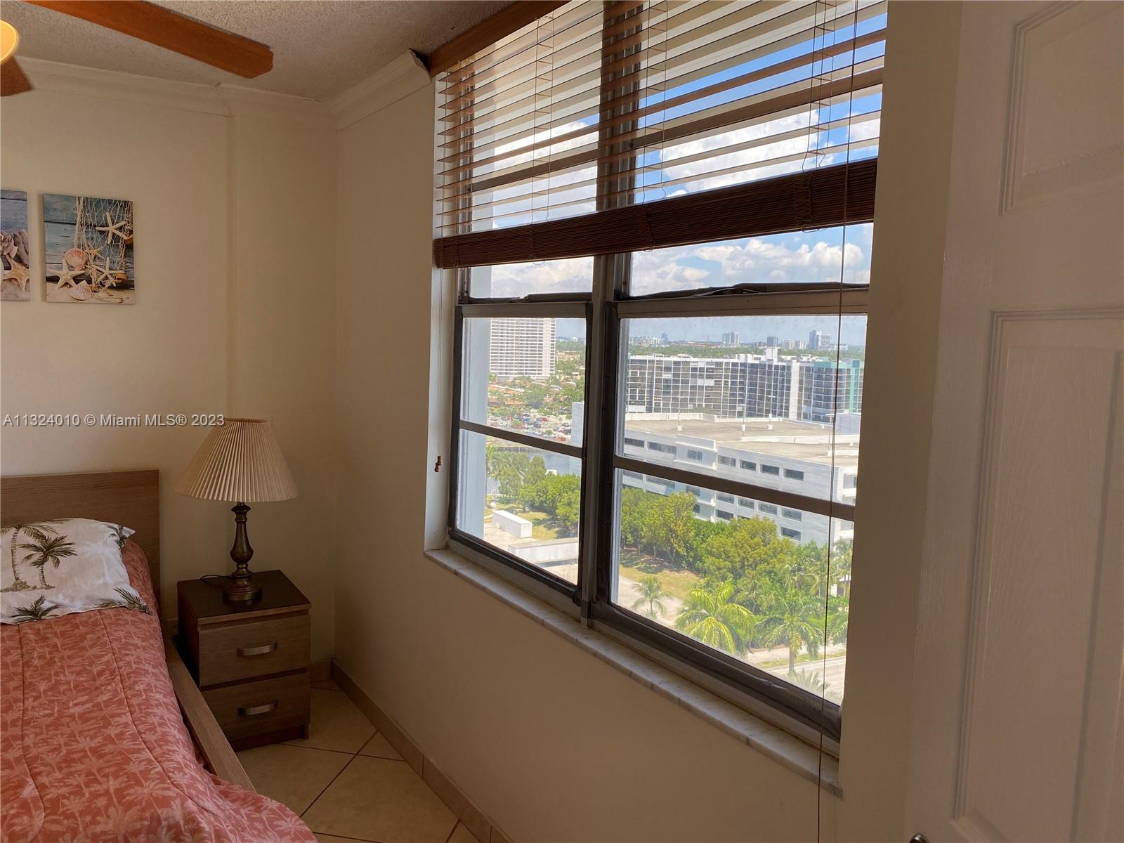 Hollywood Condo: South Central Beach