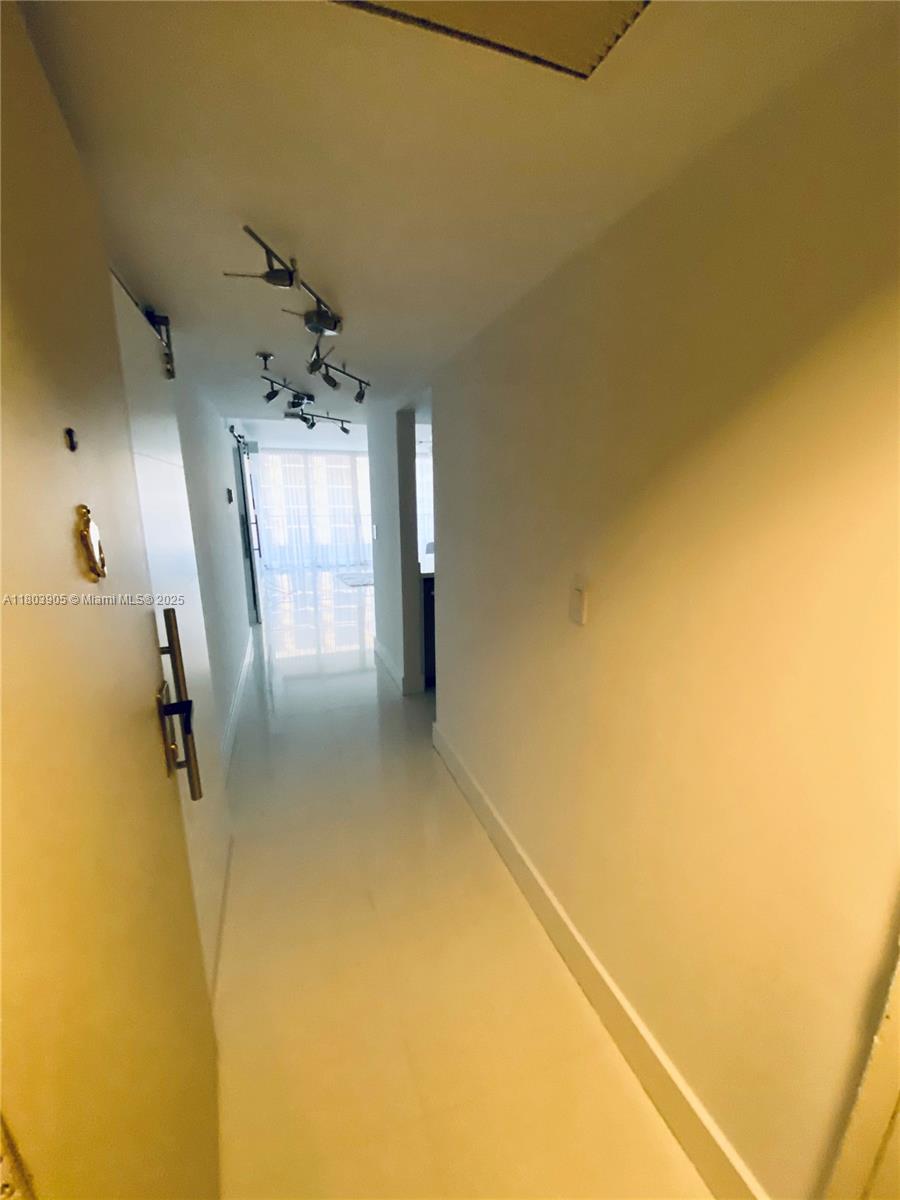 Miami Condo: 555 Northeast 15th Street
