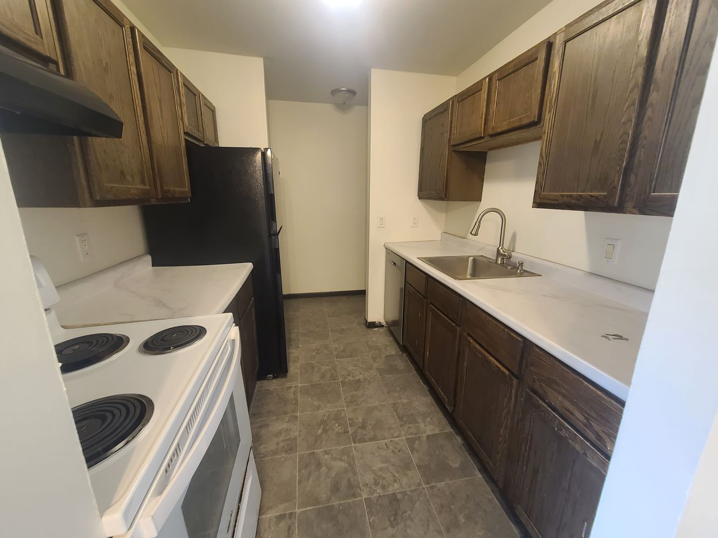 Waunakee Apartment: 206-208 Sunset Ln