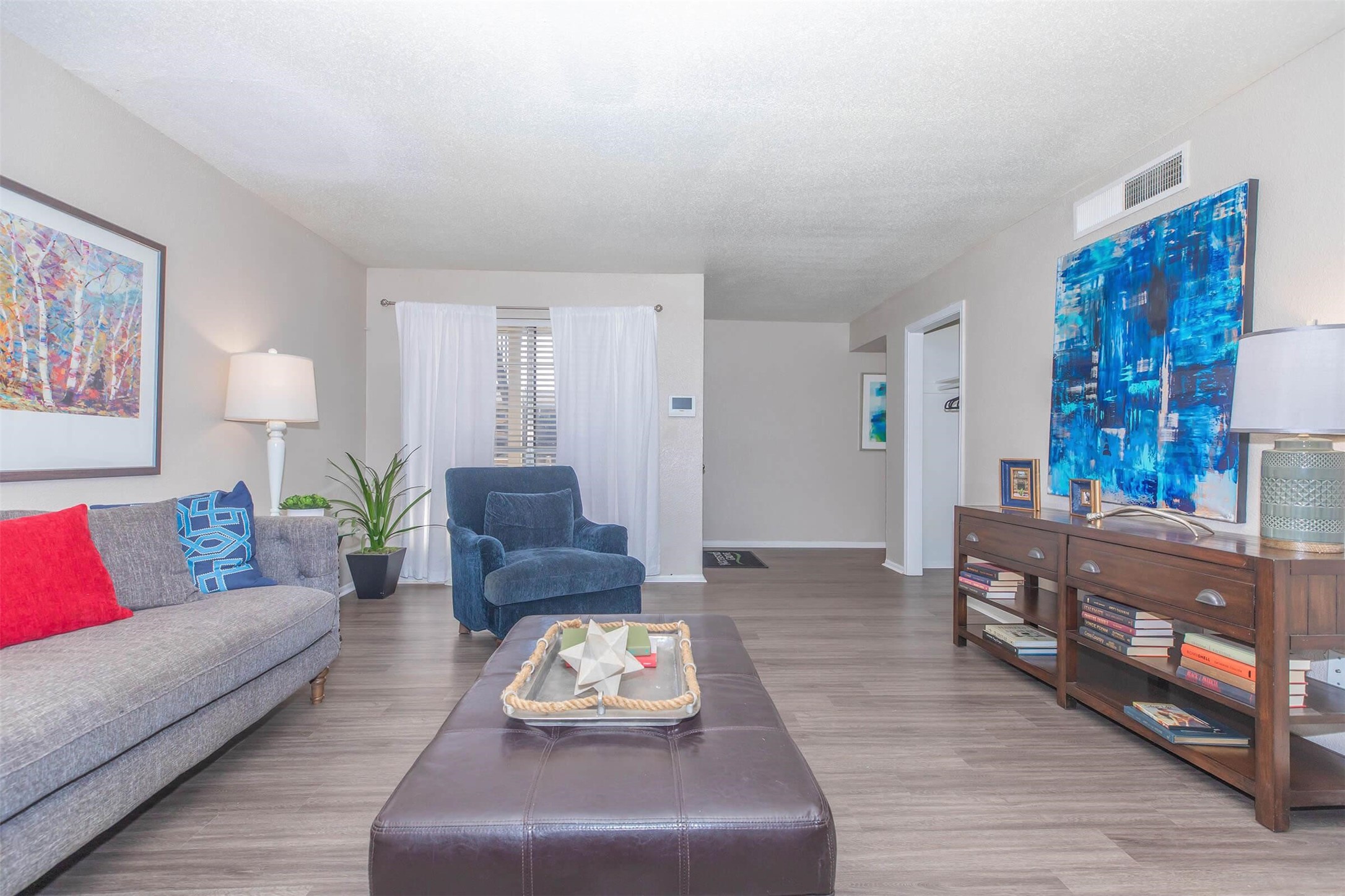 Houston Condo: 3125 Crestdale Drive