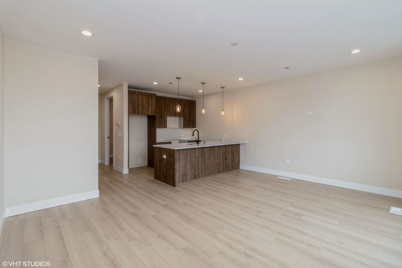 Chicago Condo: 3043 W. Irving Park Road