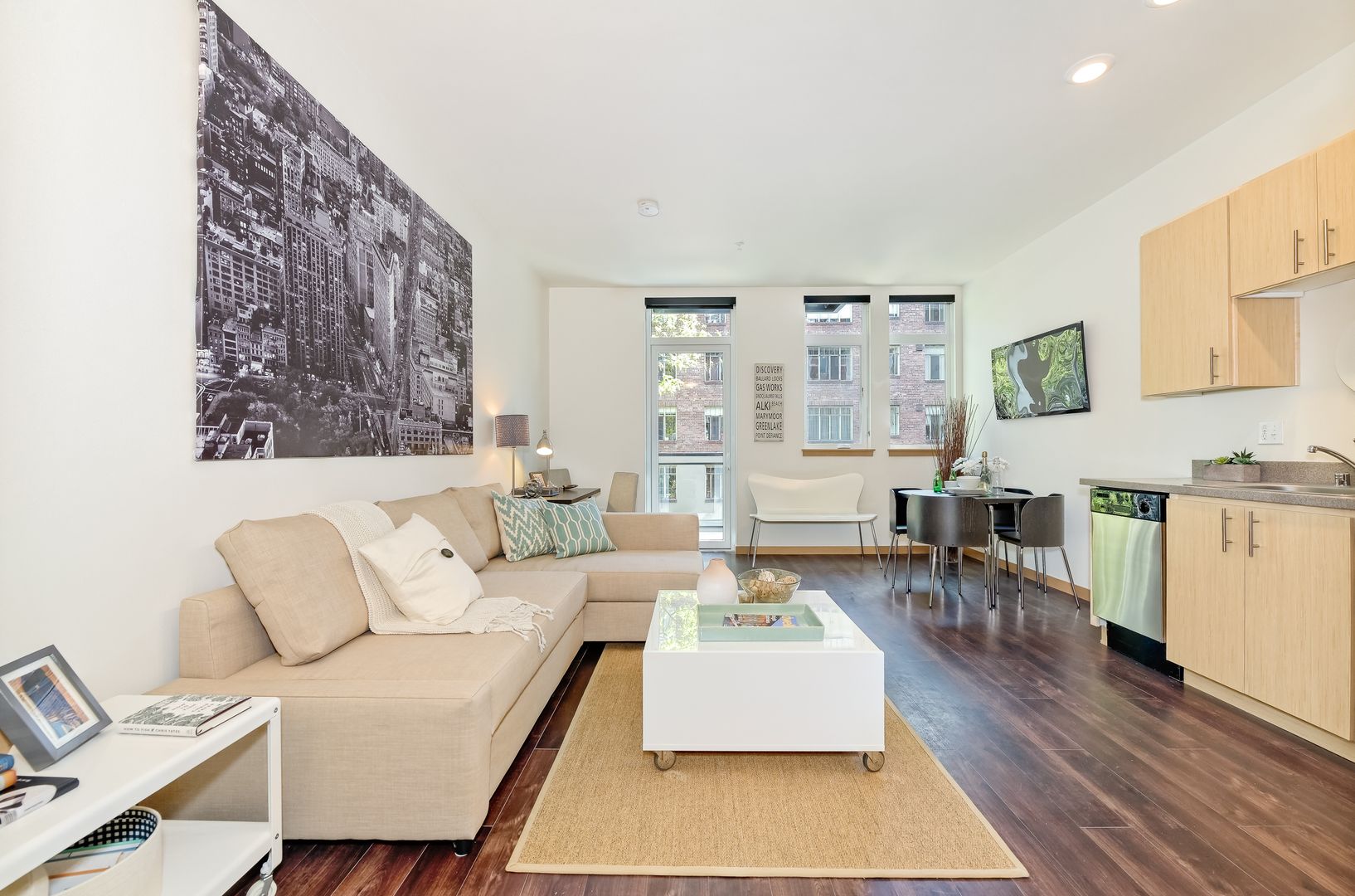 Seattle Apartment: 500 Belmont Ave E