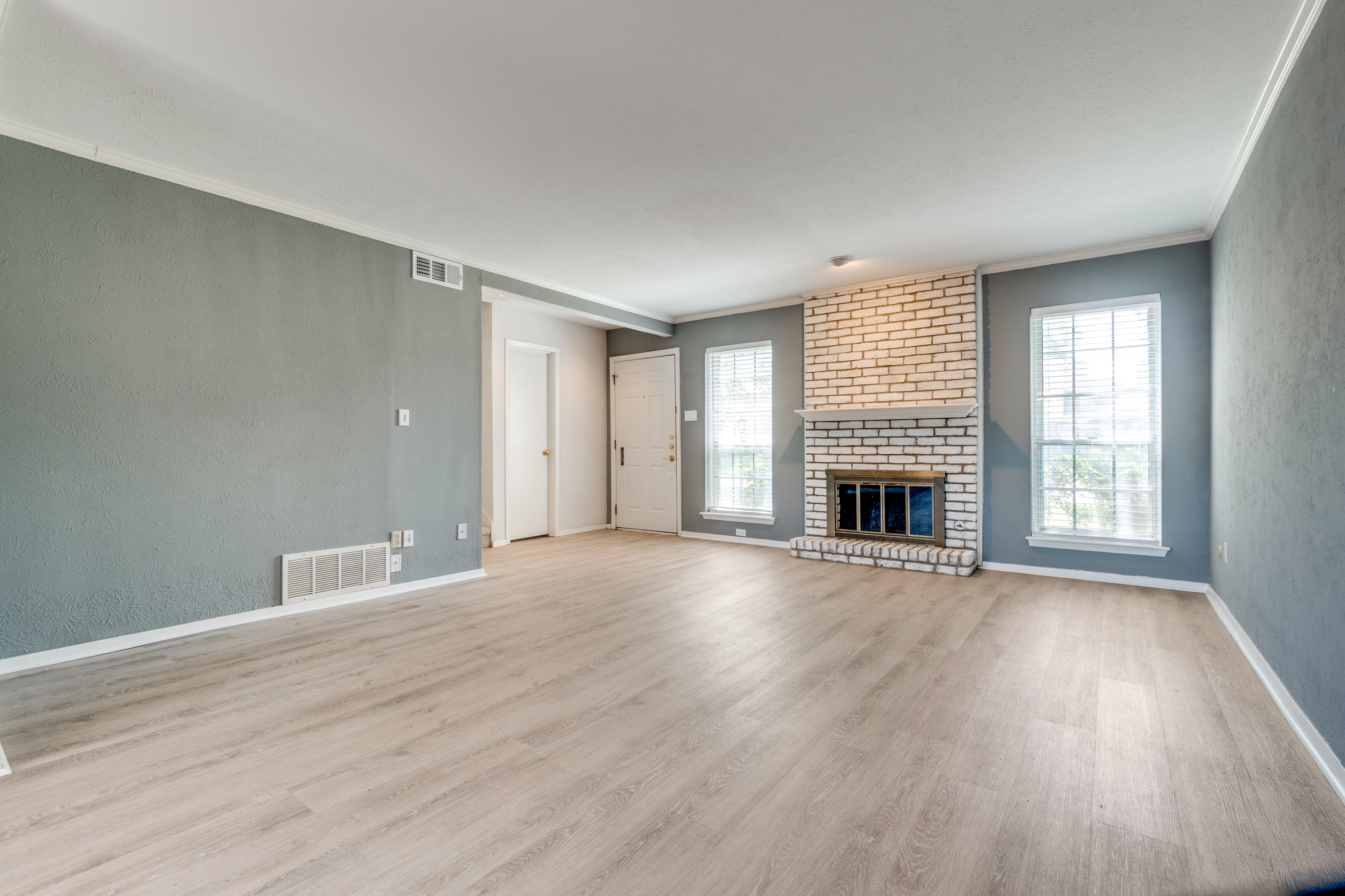 Dallas Townhome: 10745 Sandpiper Ln