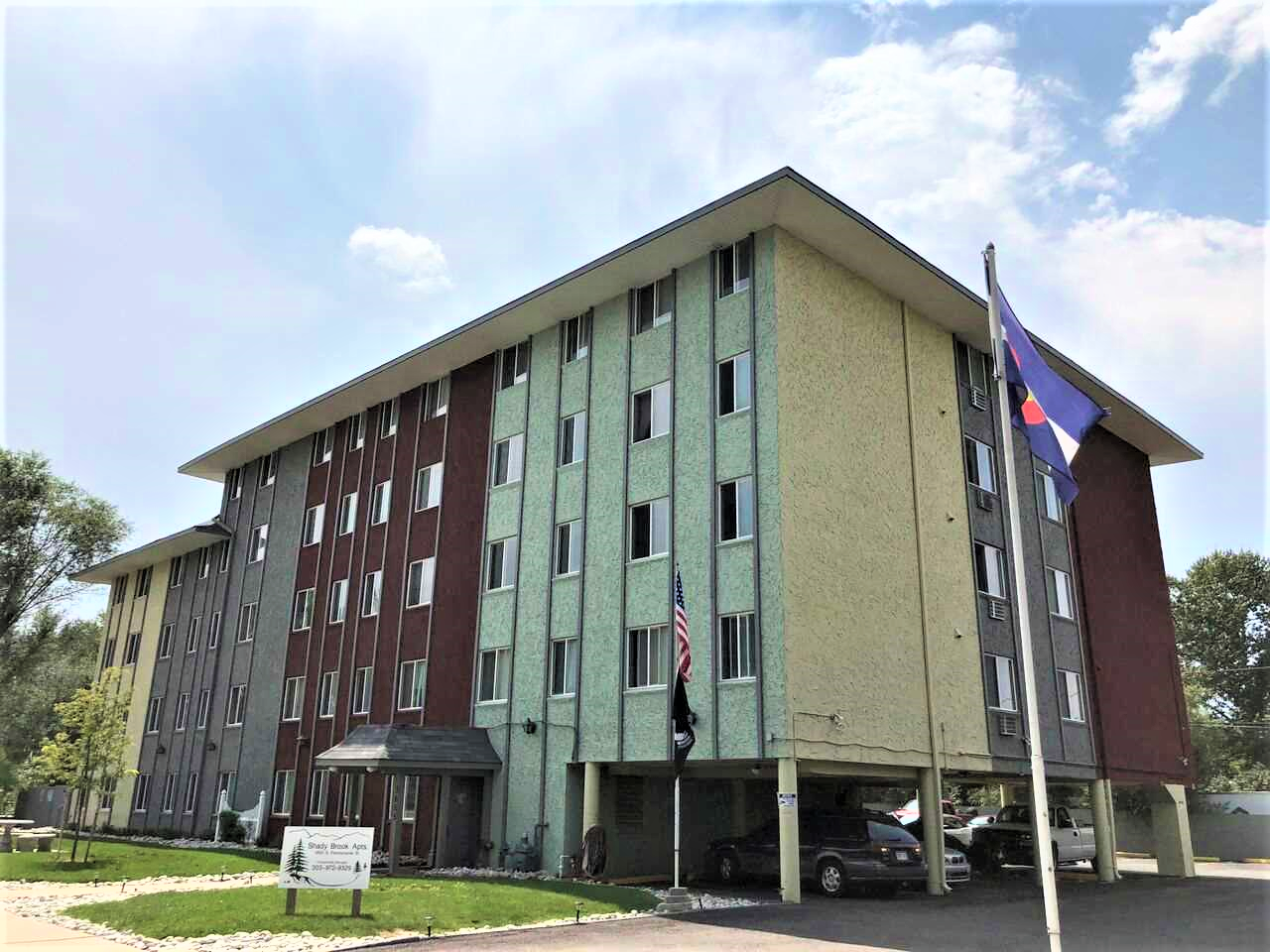 Englewood Apartment: 3655 S Pennsylvania St