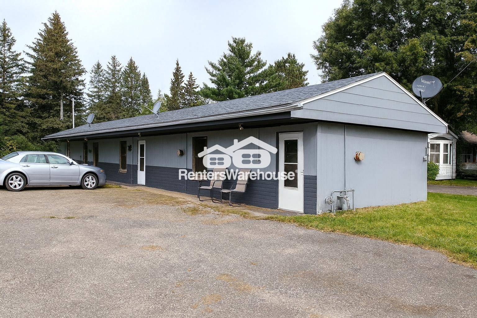 Milltown House: 403 Milltown Avenue N 2
