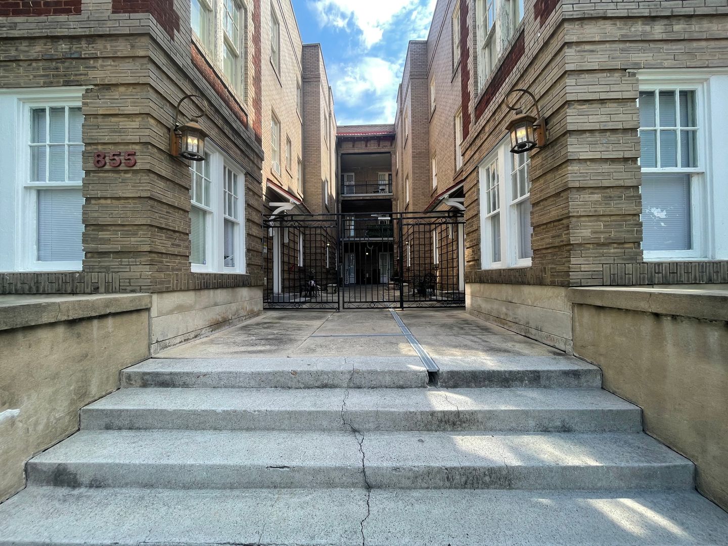 Macon Apartment: 855 Mulberry St