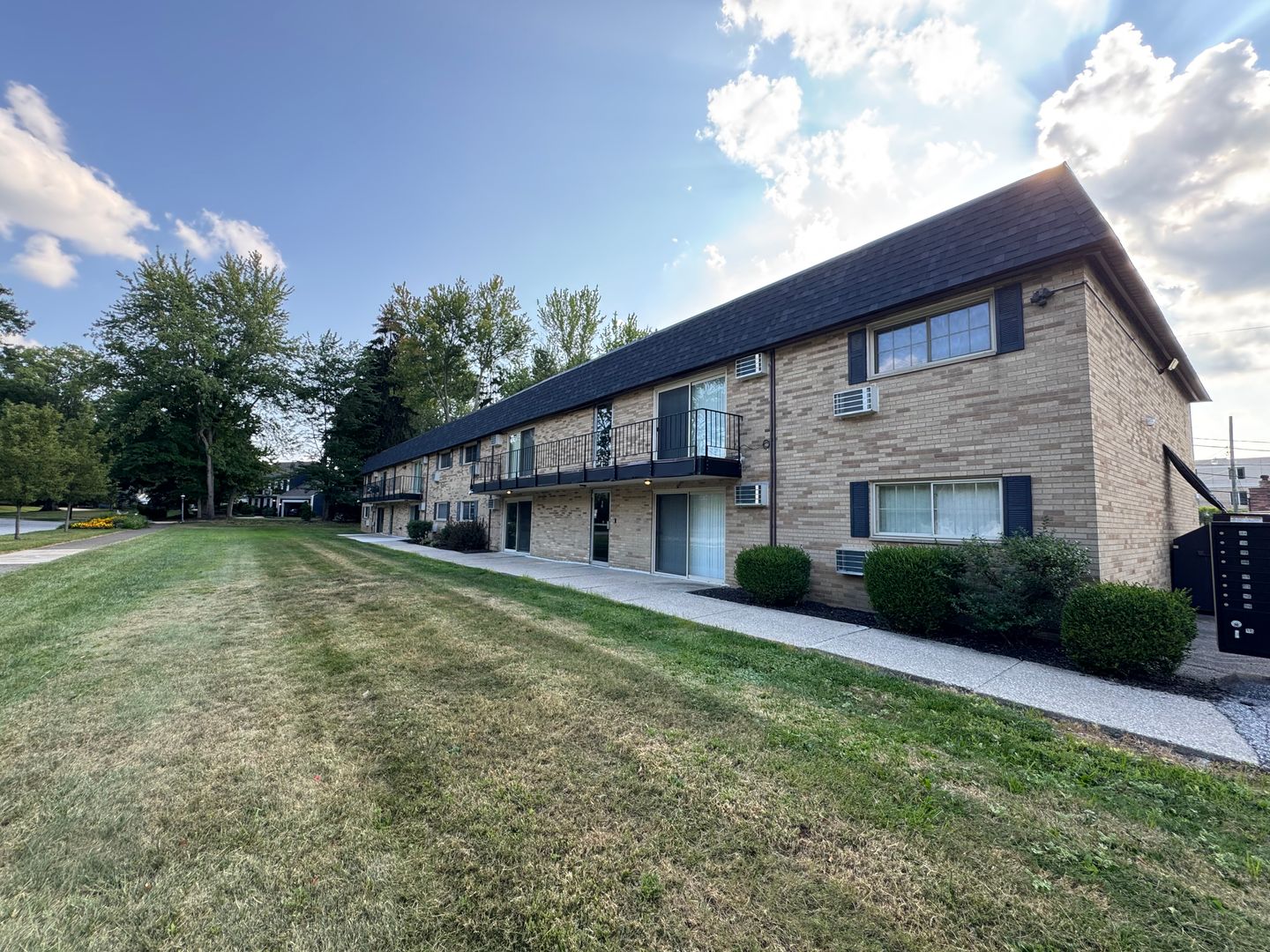 Westlake Condo: 24325 Detroit Rd -  B