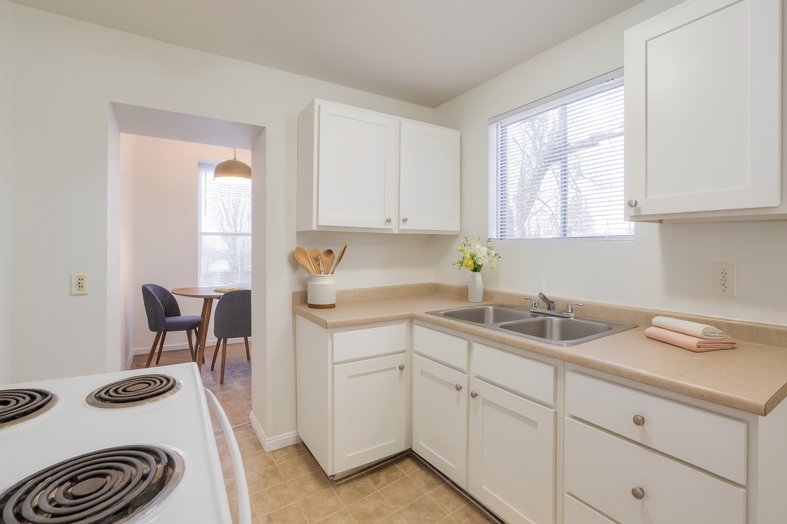 Ogden Apartment: 2544 Porter Ave