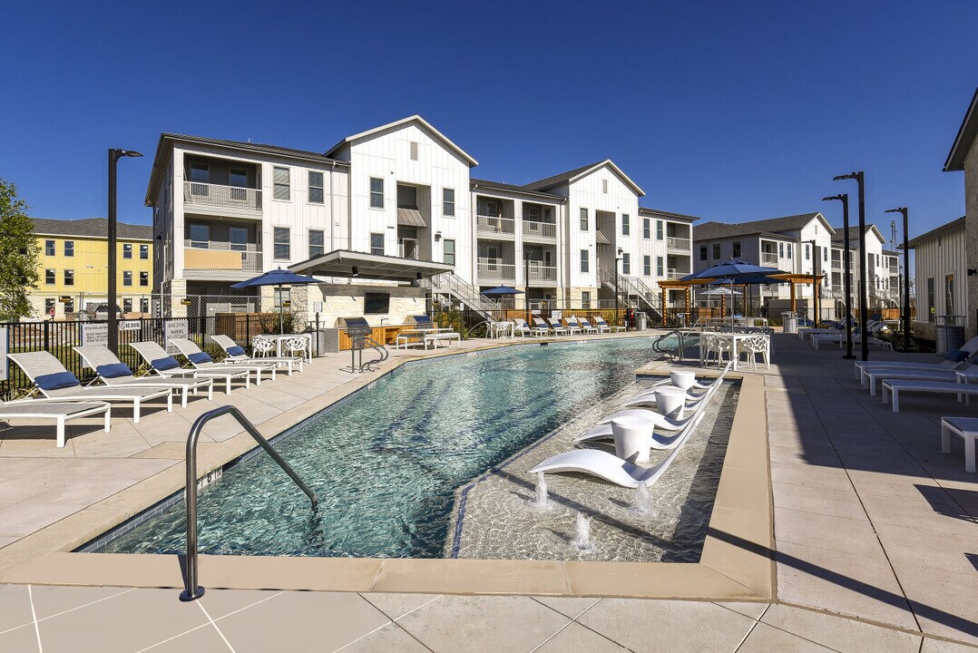 Georgetown Condo: 2602 N Austin Ave