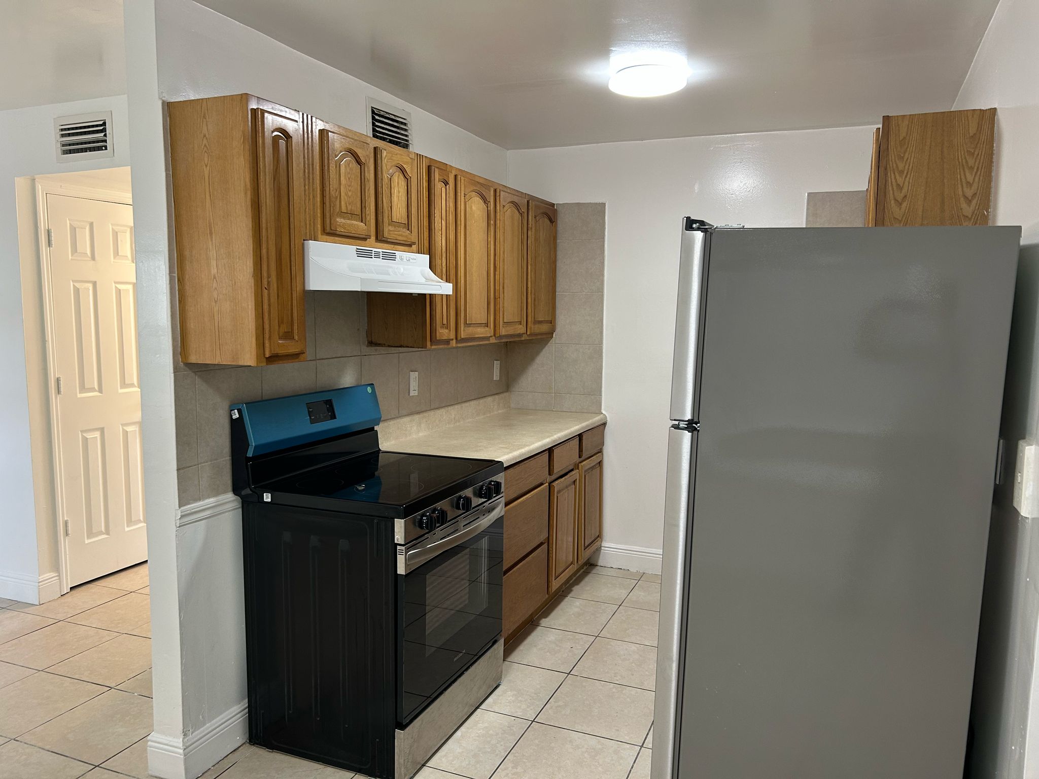 Deerfield Beach Townhome: 401 SW 13th Pl