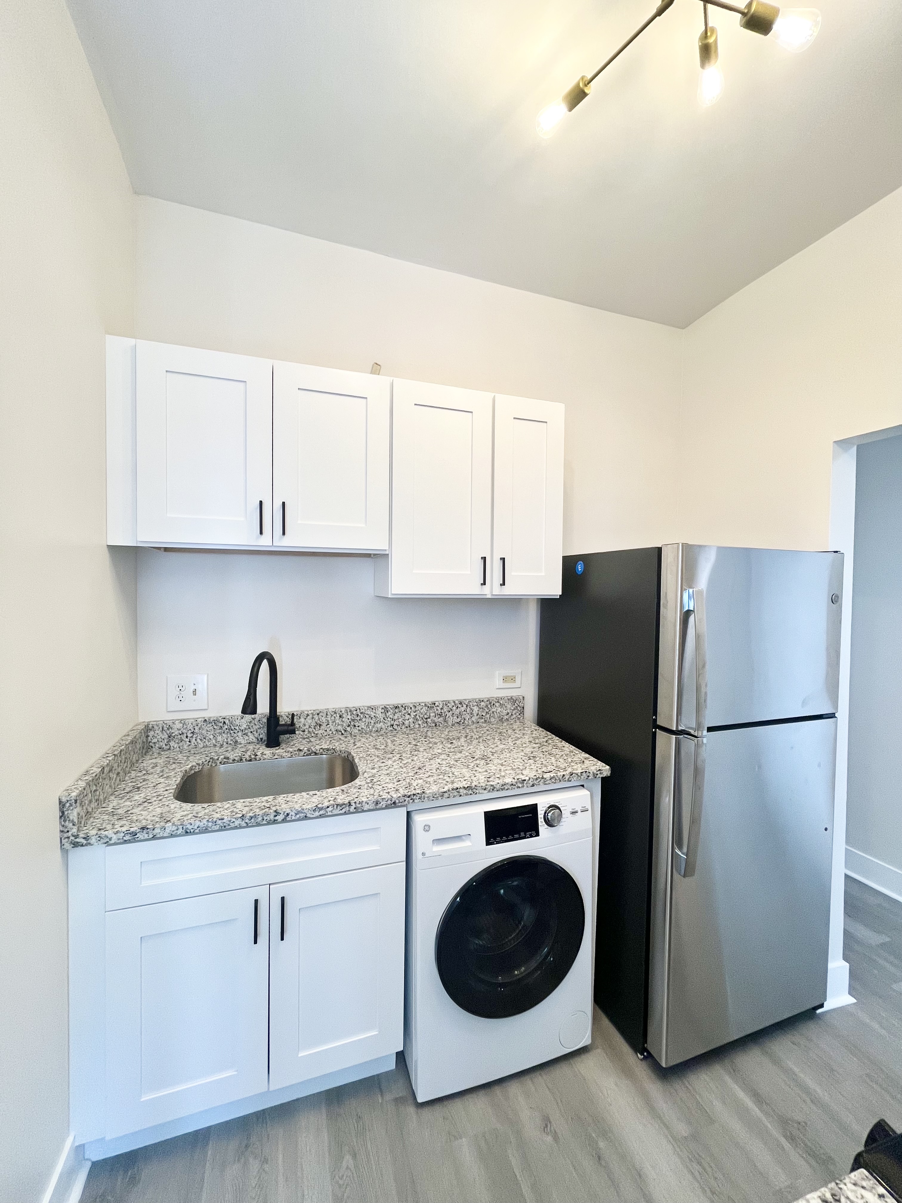 Chicago Condo: 2258 S Sacramento Ave