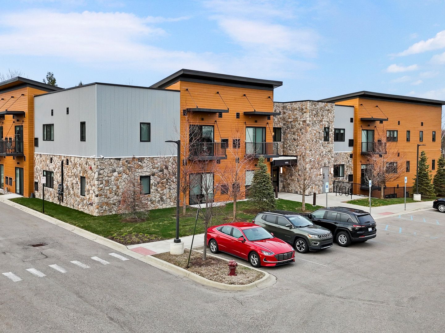 Rochester Hills Apartment: 1401 S Rochester Rd