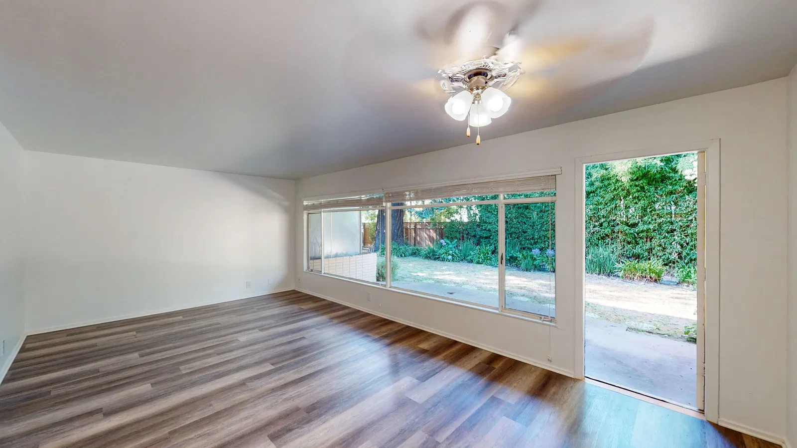 San Rafael Condo: 1222 Irwin Street